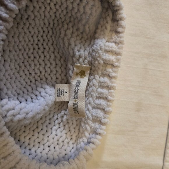 ❤️ Kids Gray Knit Sweater with Red Heart – Cozy Valentine Style - Picture 4 of 6